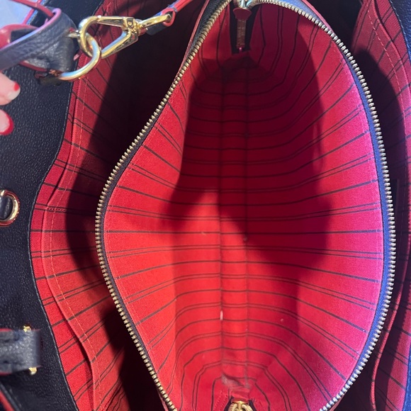 Louis Vuitton Navy Monogram Empreinte Montaigne MM - Picture 7 of 17